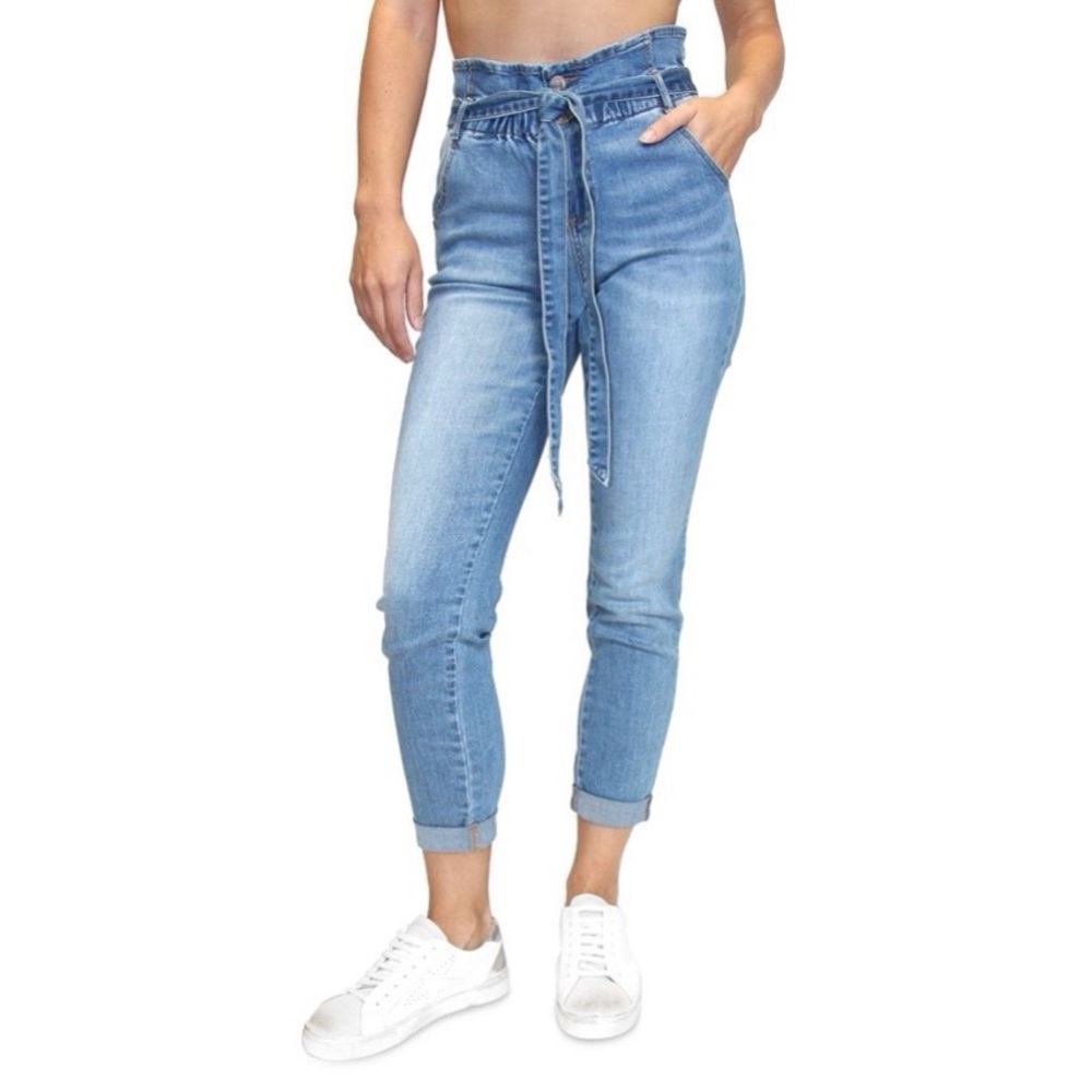 Juniors Paperbag waist jeans size M , FINAL PRICE UNLESS BUNDLED ‼️